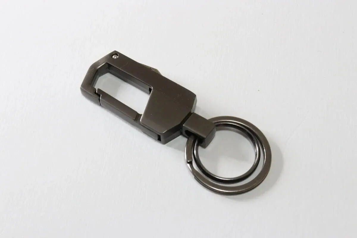 ダイソー　フックキーホルダー（メタリック）